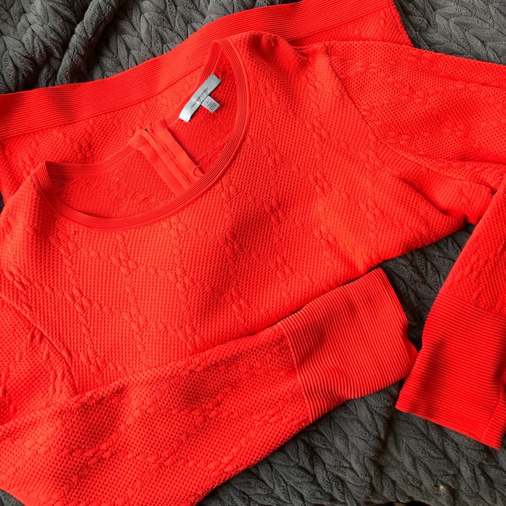 NWT✨ classiques entier diamond jacquard sweater